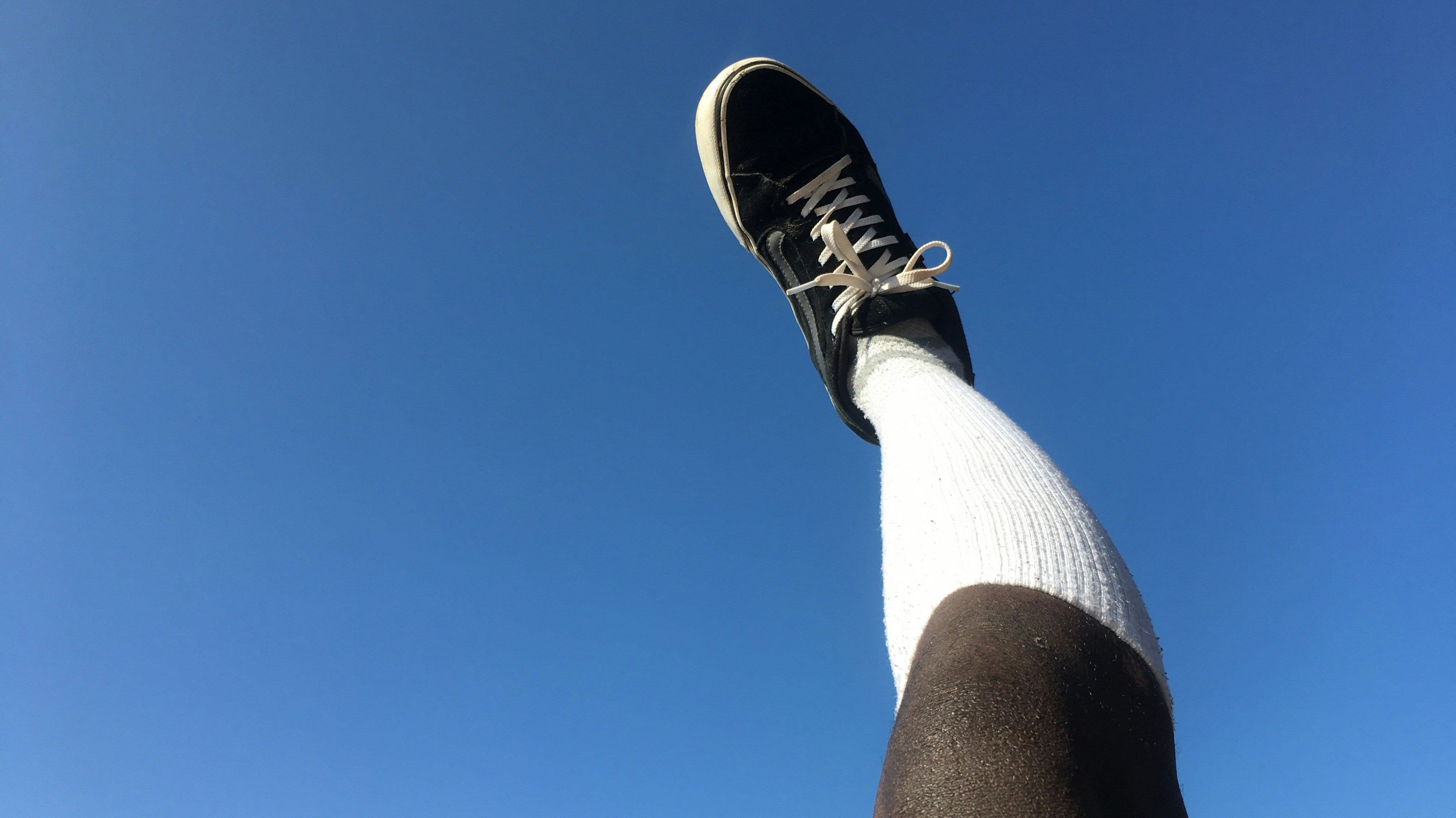 Wollsocken im Sommer? Warum sie sogar bei Hitze Sinn machen.