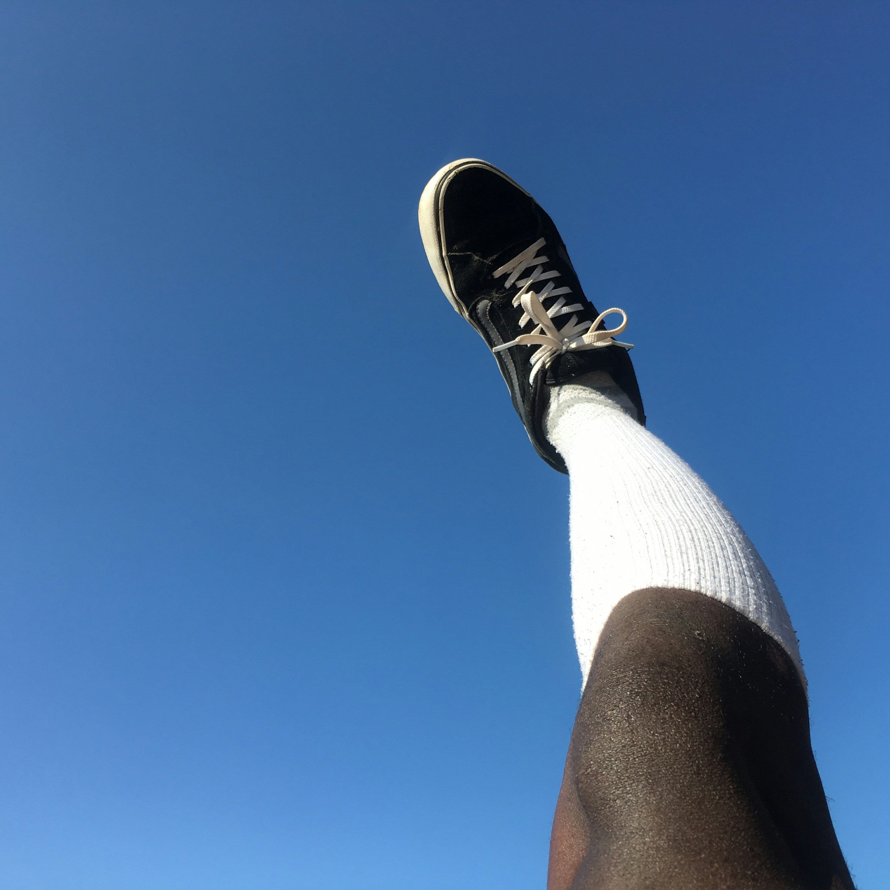 Wollsocken im Sommer? Warum sie sogar bei Hitze Sinn machen.